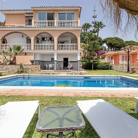 Bhost - Sunrise Villa