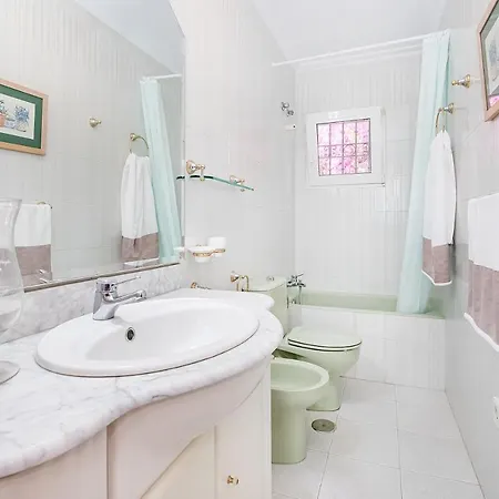 Bhost - Sunrise Villa *