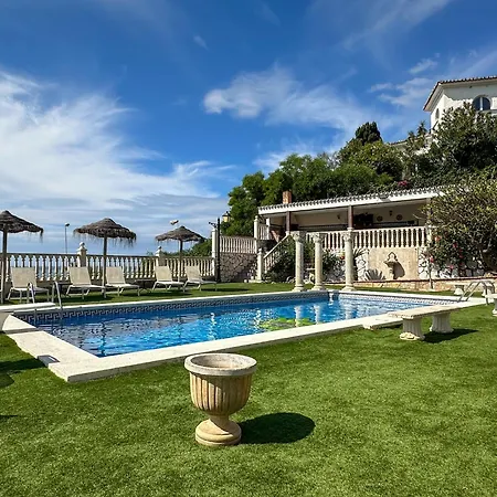 Bhost - Sunrise Villa